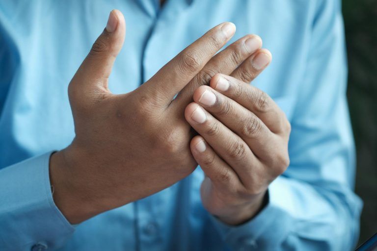 Canal carpien et psychologie : l'influence du stress
