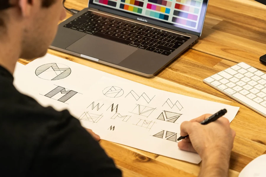 Recherches graphiques pour une identité de marque
