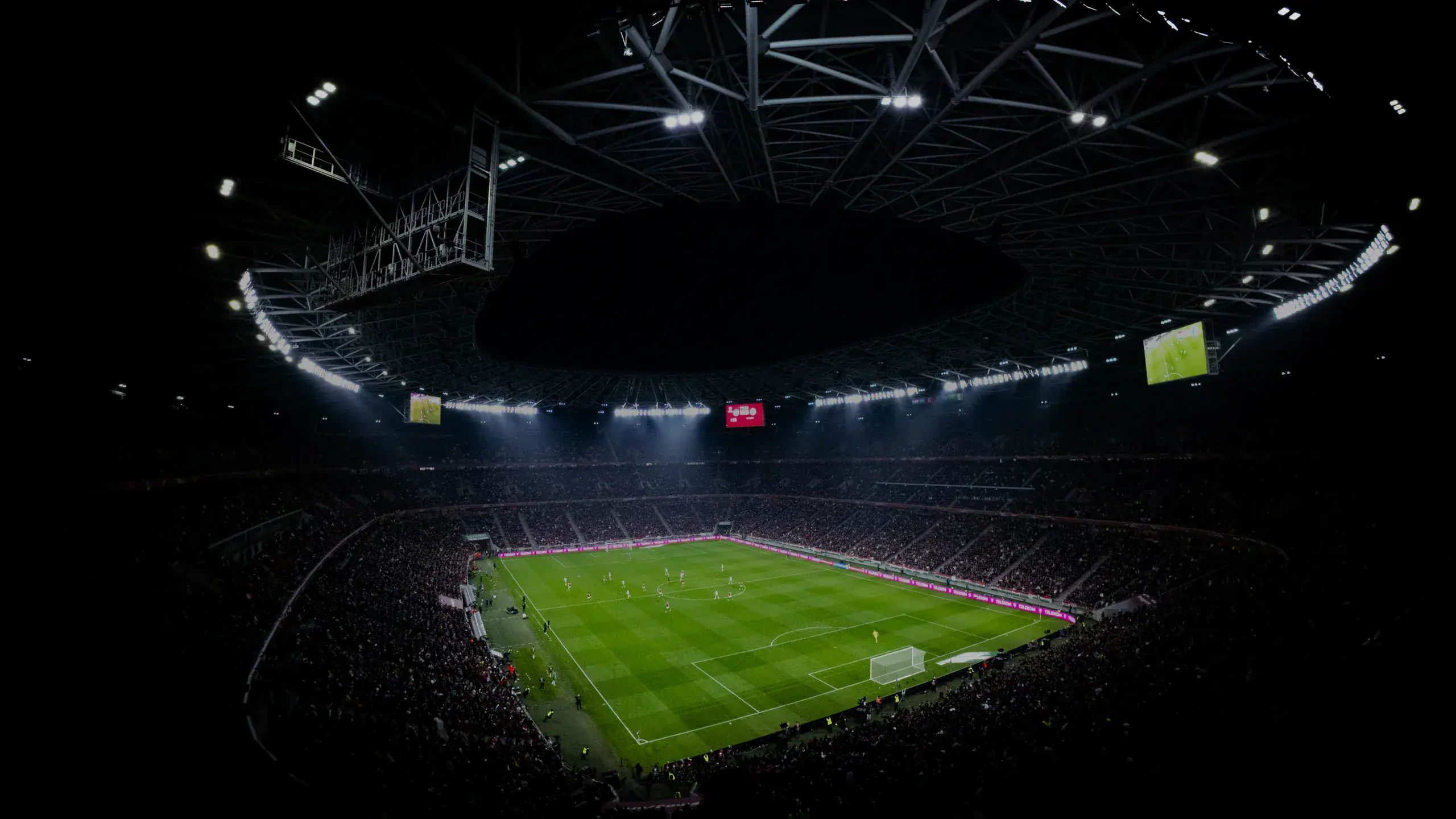 Le stade de l’Ajax Amsterdam, dont le logo classique est revenu en 2025